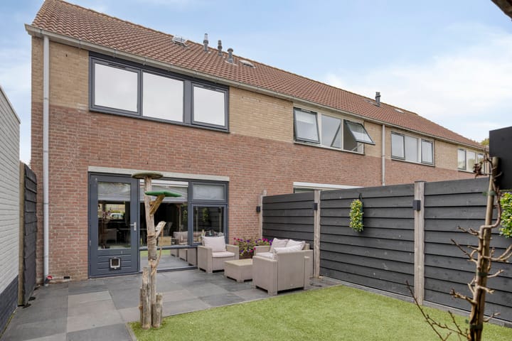 Foto 19 van Huismeet 18