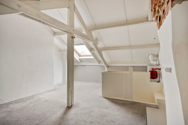 Foto 30 van Mgr. Diepenstraat 23-A