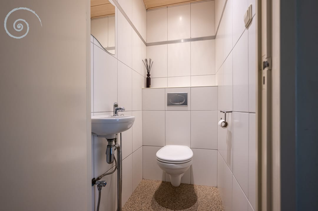 Photo 8 of Burgemeester Overdorpstraat 36