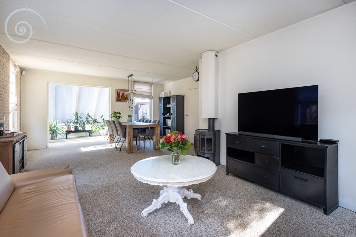 Photo 10 of Burgemeester Overdorpstraat 36