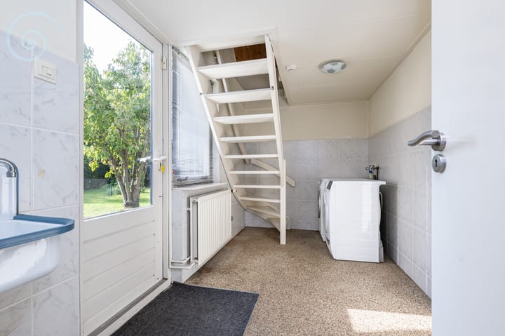 Photo 18 of Burgemeester Overdorpstraat 36