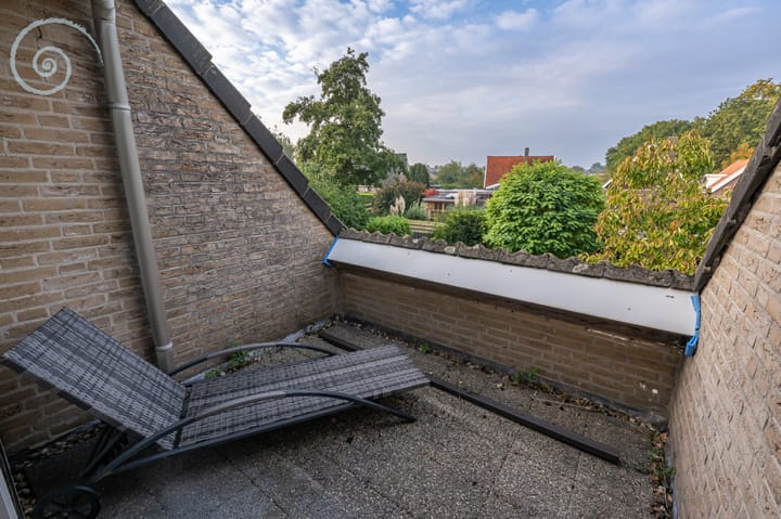 Photo 29 of Burgemeester Overdorpstraat 36