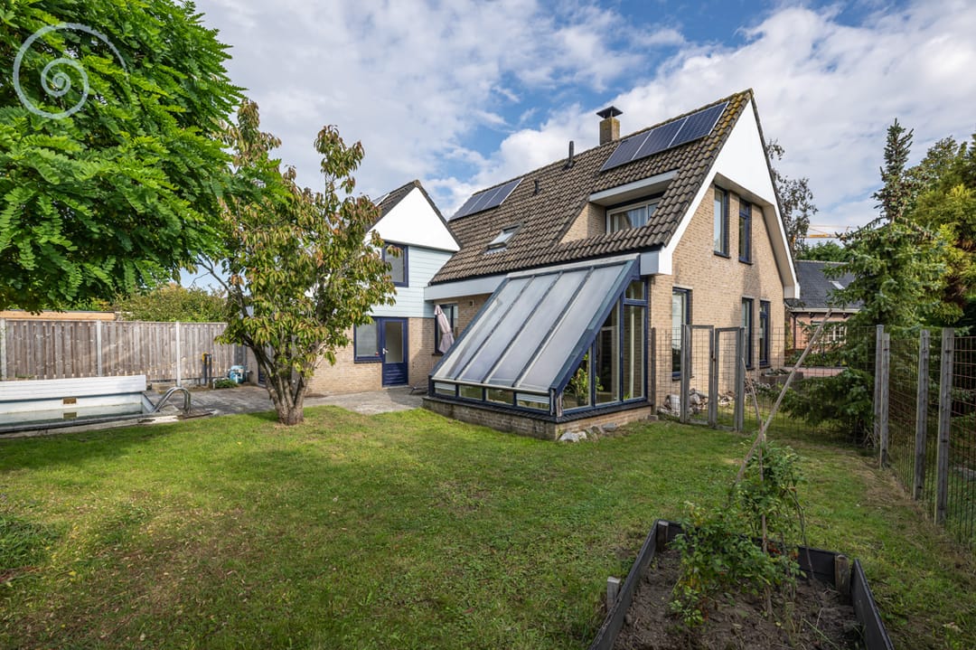 Photo 31 of Burgemeester Overdorpstraat 36