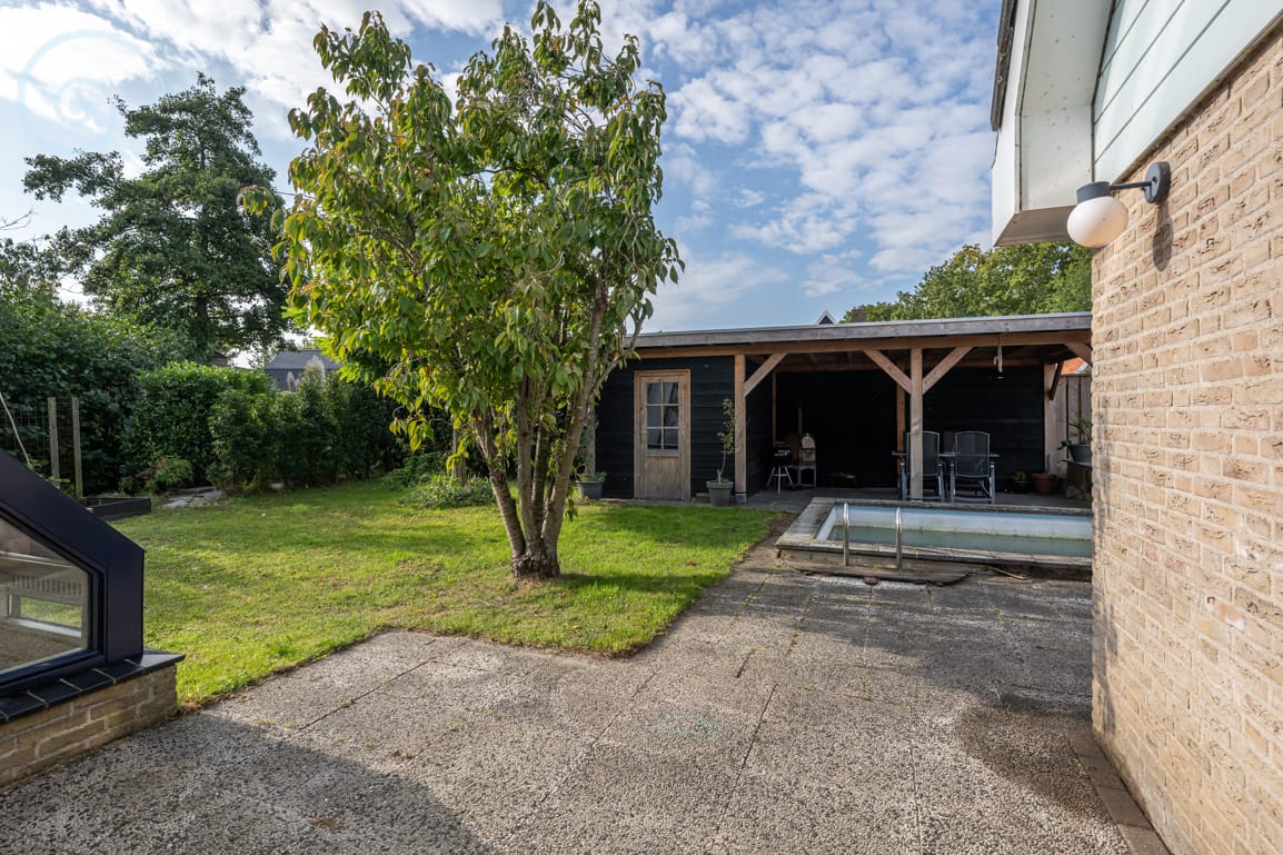 Photo 34 of Burgemeester Overdorpstraat 36