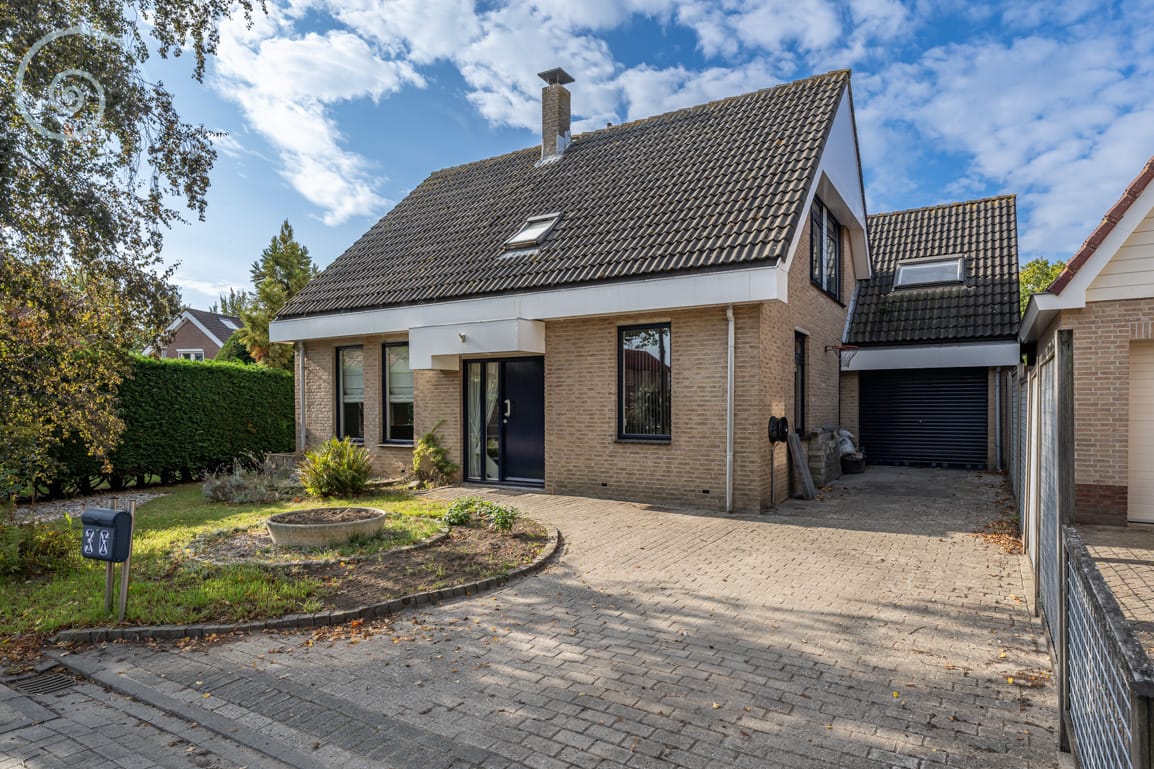 Photo 40 of Burgemeester Overdorpstraat 36