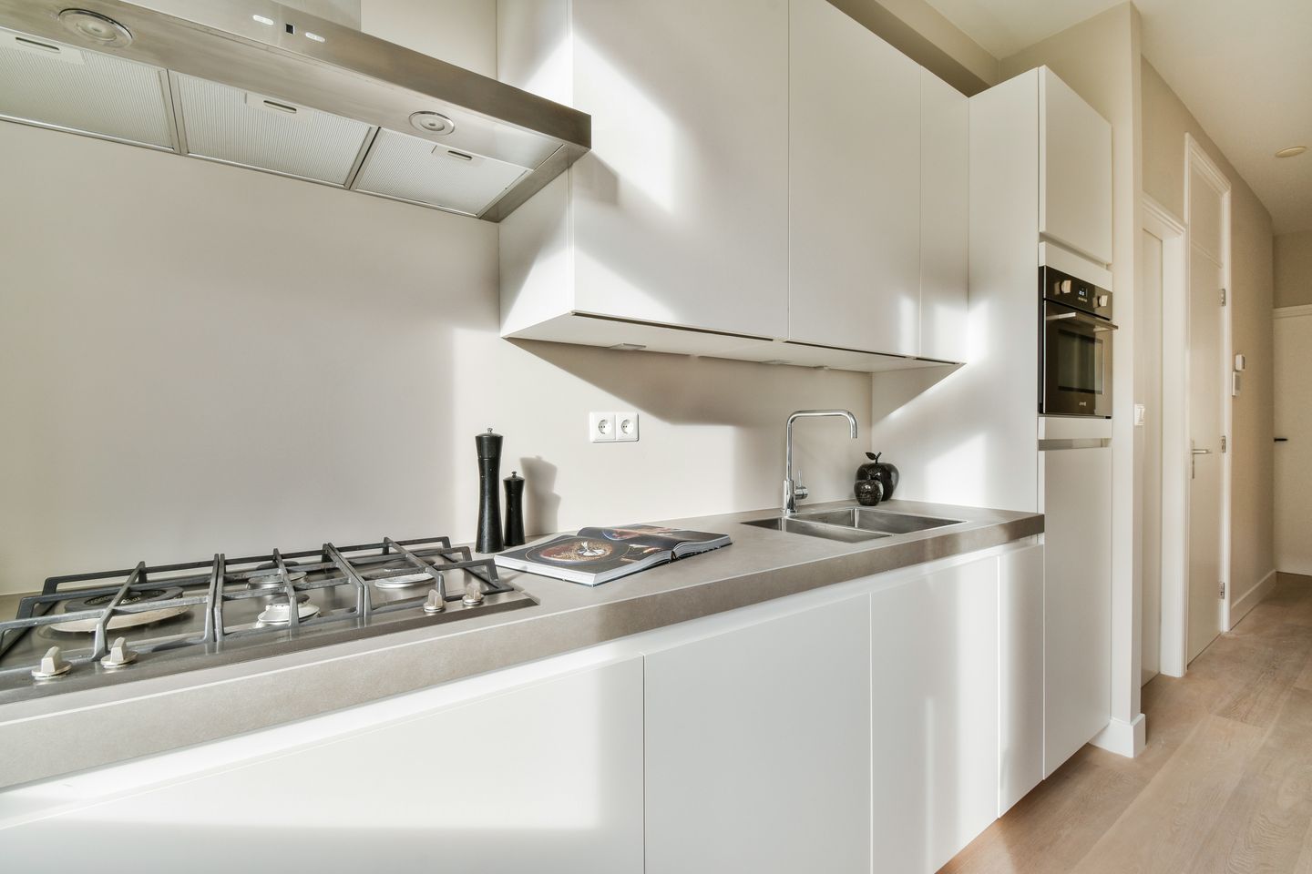 Foto 10 van Van Tuyll van Serooskerkenweg 45-2