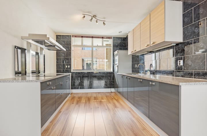 Photo 4 of Zadelmakerstraat 39