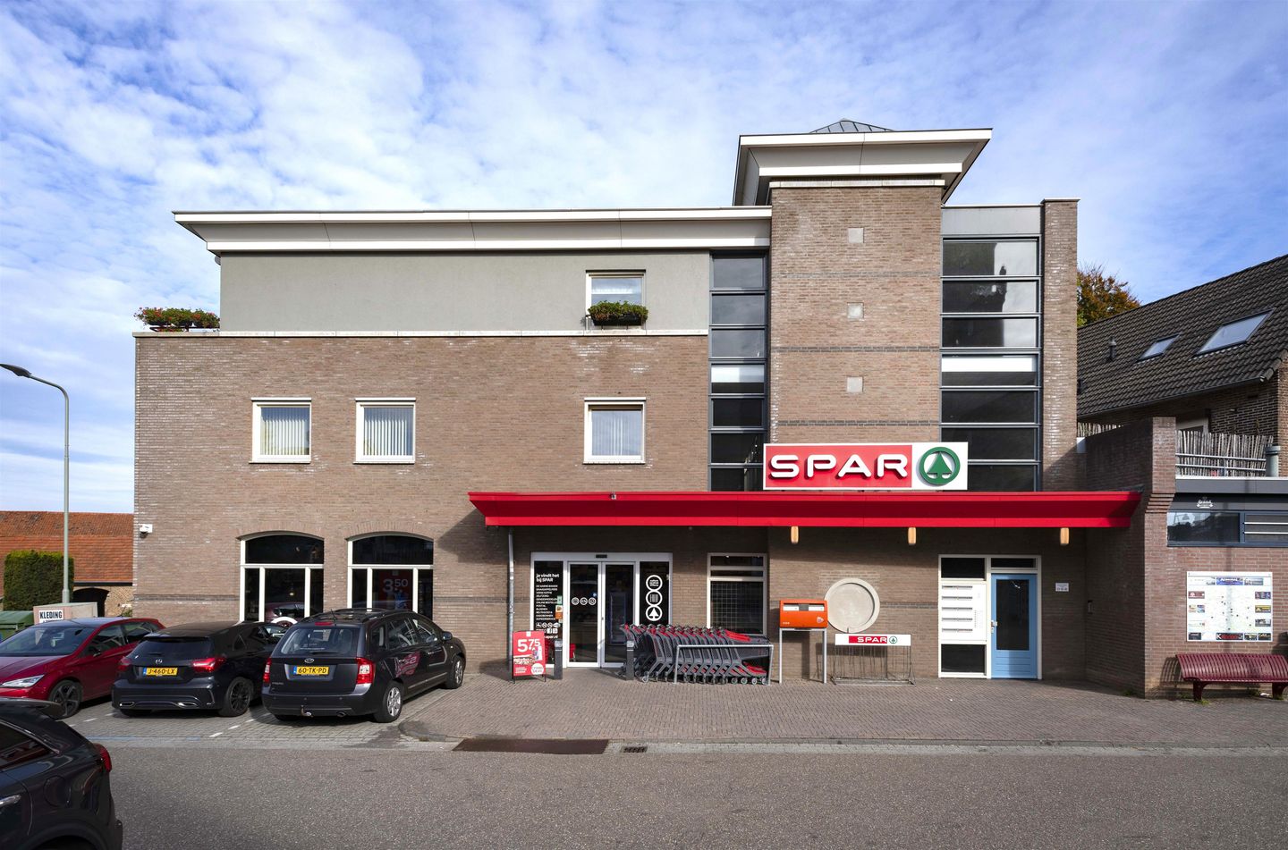 View photo 1 of Kerkstraat 1