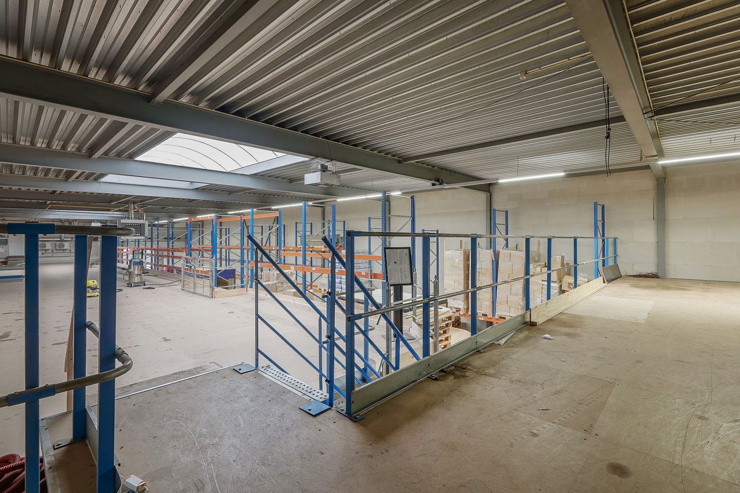 View photo 2 of Lemelerbergweg 16