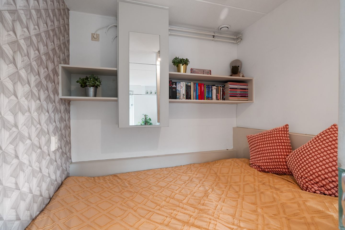 Foto 14 van Czaar Peterstraat 37-E