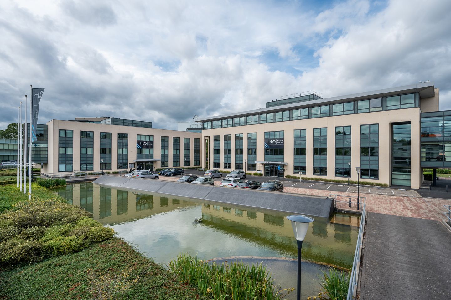 Bekijk foto 1 van Dr Holtroplaan 32