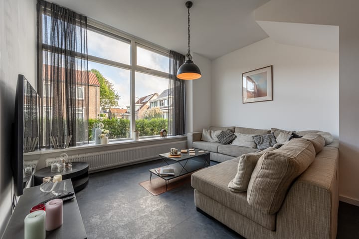 Foto 10 van Van Heesenstraat 9