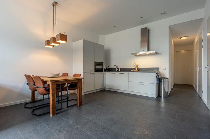 Foto 13 van Van Heesenstraat 9