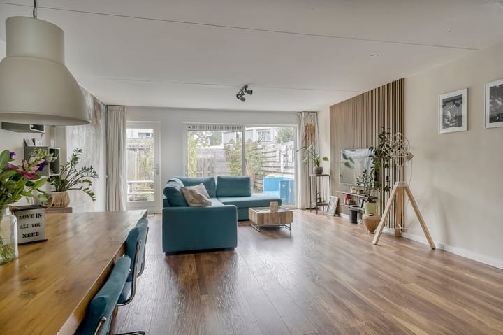 Photo 2 of Betje Wolffstraat 25