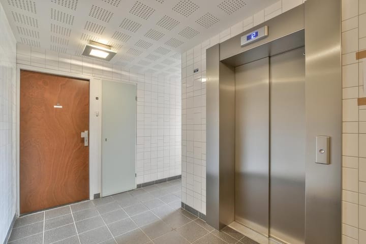 Photo 20 of Arent Janszoon Ernststraat 41