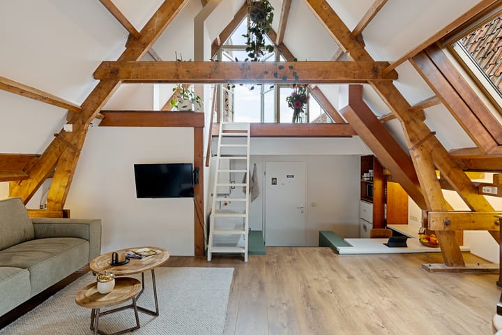 Foto 13 van Hoge der A 24-5