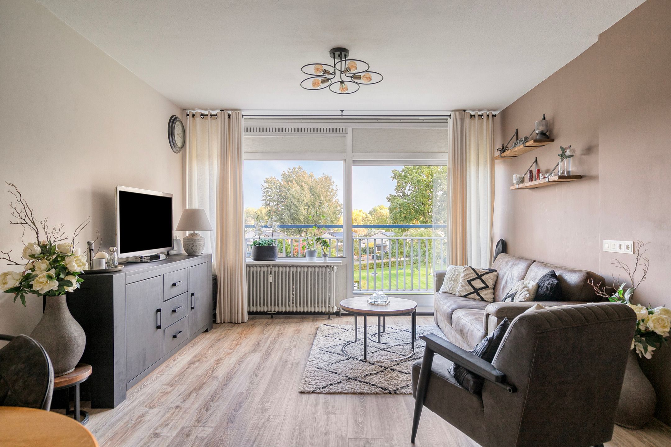 Foto 9 van Aalscholversingel 222