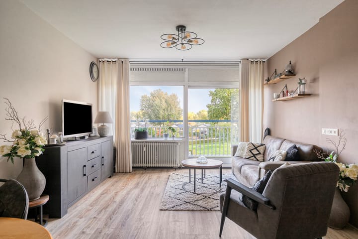 Photo 9 of Aalscholversingel 222