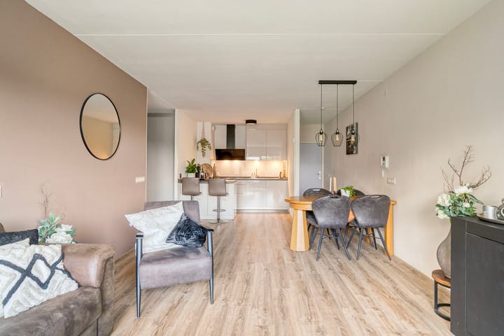 Photo 11 of Aalscholversingel 222