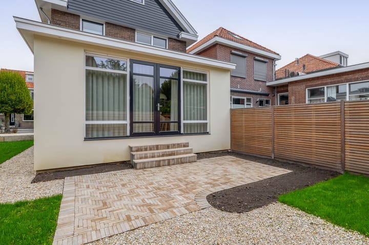 Photo 27 of Olivier van Noortstraat 1