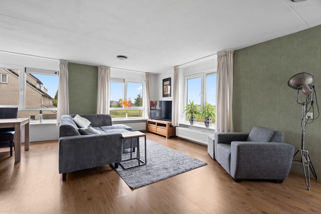 Photo 2 of Sleper 14