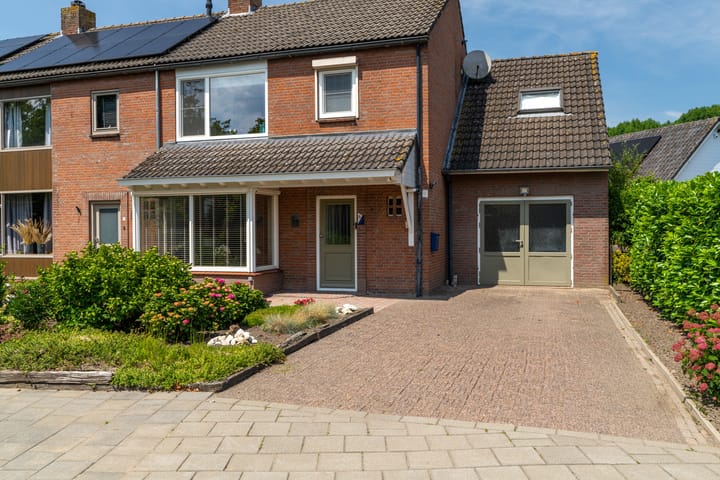 Photo 2 of Hoefstraat 6