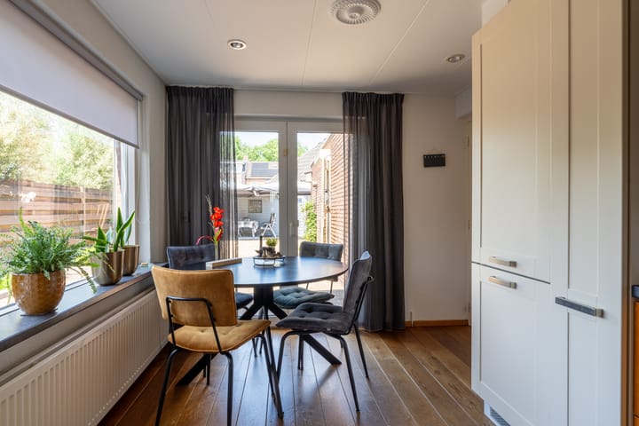 Photo 13 of Hoefstraat 6