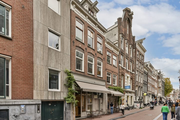 Photo 1 of Wolvenstraat 26