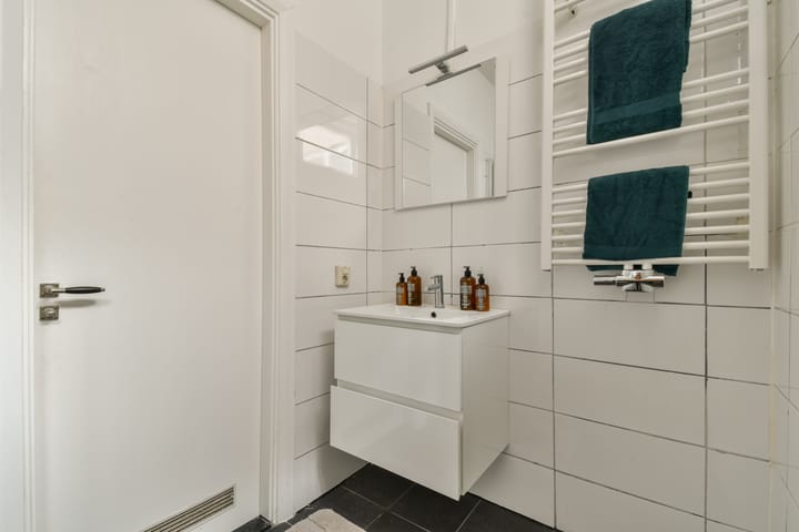 Photo 18 of Wolvenstraat 26