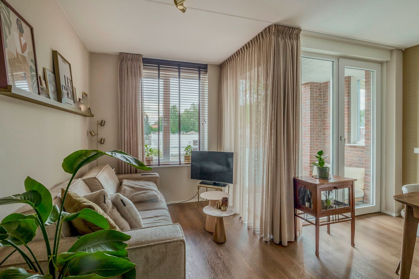 Photo 14 of Lagekerk 45