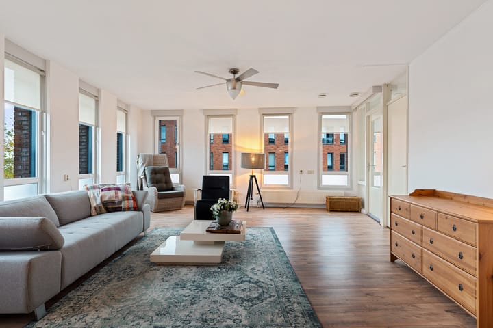 Photo 37 of Straatsburg 250