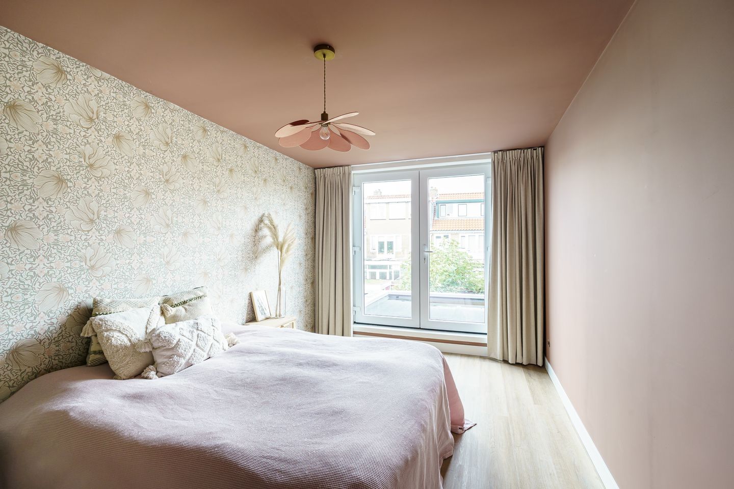 Foto 19 van Van 't Hoffstraat 33