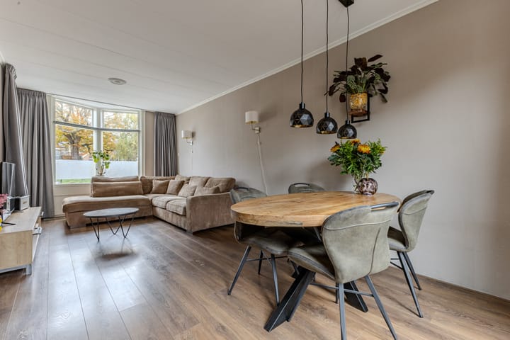 Photo 3 of Voltastraat 10