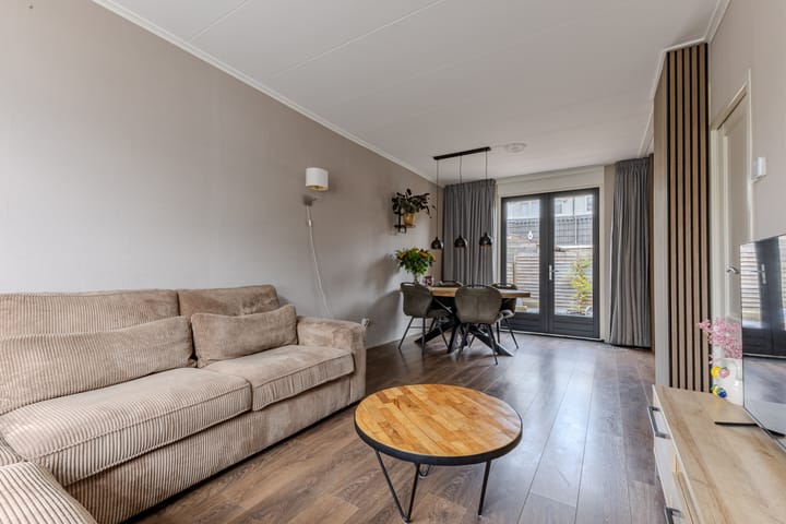 Foto 12 van Voltastraat 10