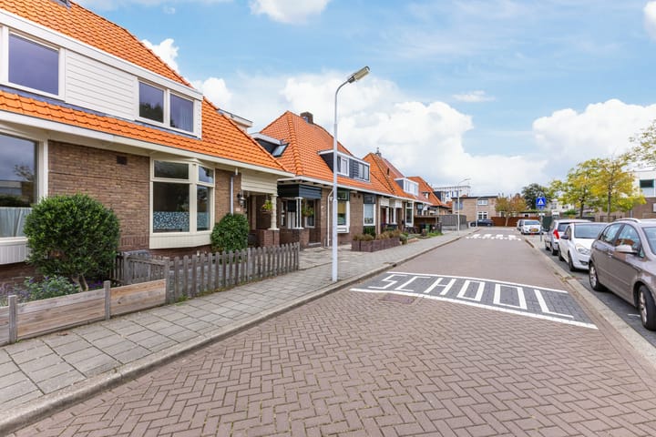 Foto 36 van Voltastraat 10