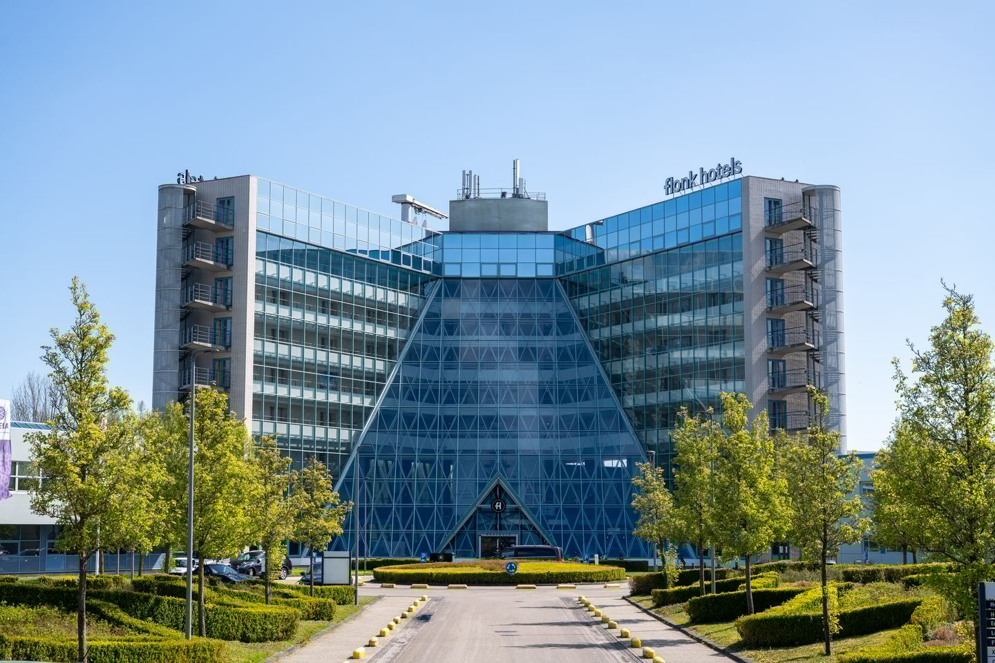 Bekijk foto 1 van Laan Corpus den Hoorn 300