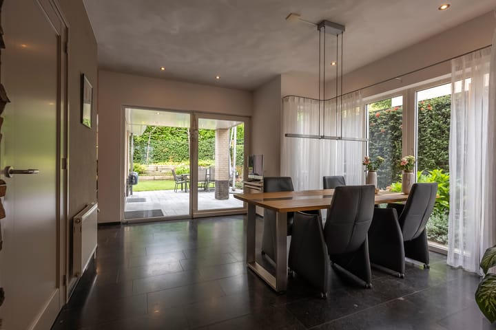 Photo 8 of Engelsdalstraat 19