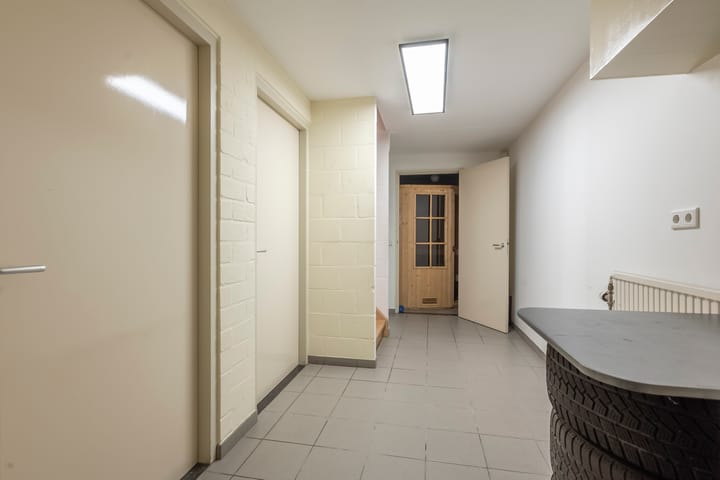 Photo 24 of Engelsdalstraat 19