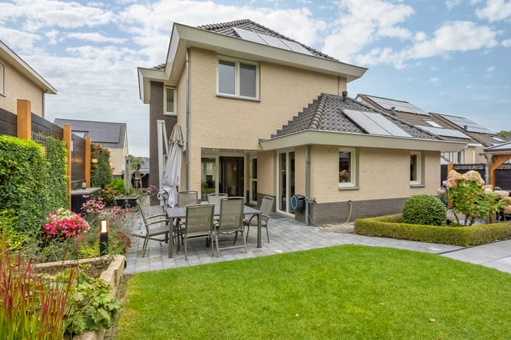 Photo 32 of Engelsdalstraat 19