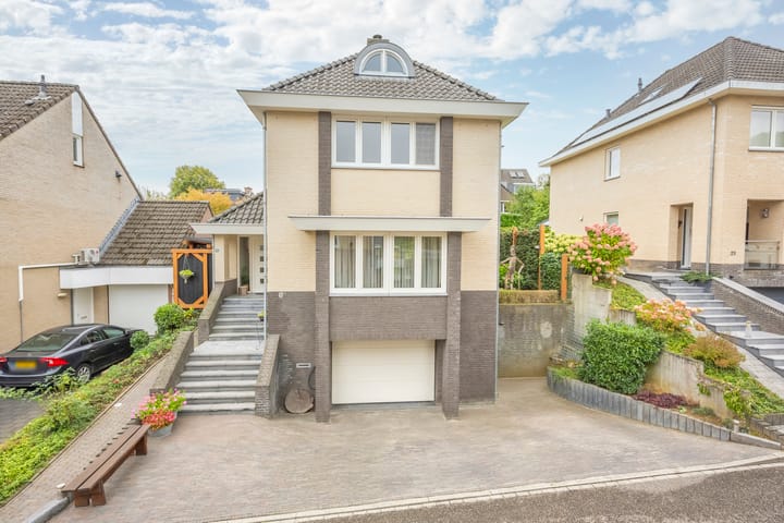 Photo 38 of Engelsdalstraat 19