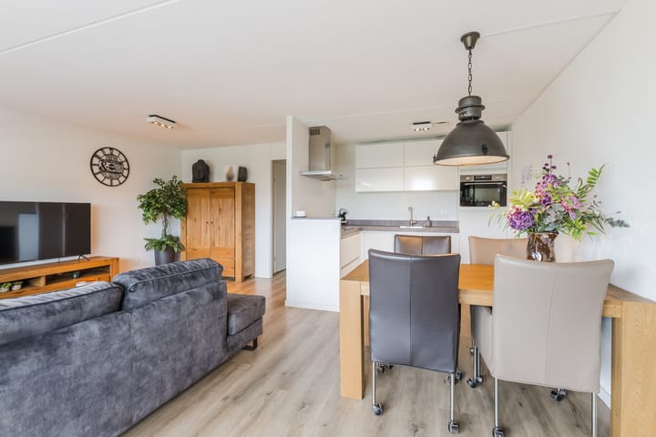 Foto 15 van Waterweegbree 99