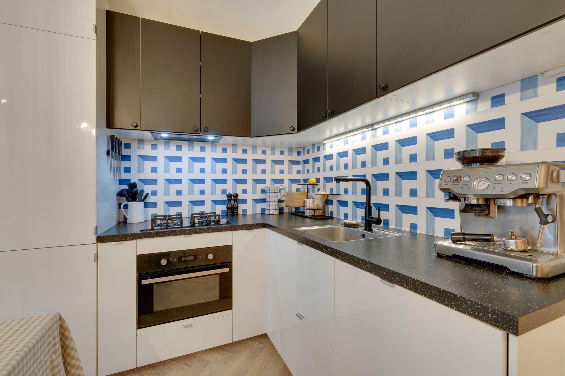 Photo 9 of Van Ostadestraat 394-1