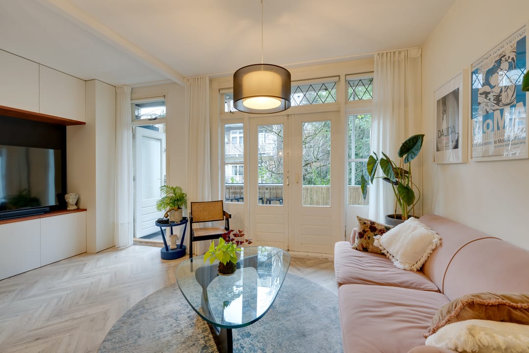 Photo 11 of Van Ostadestraat 394-1