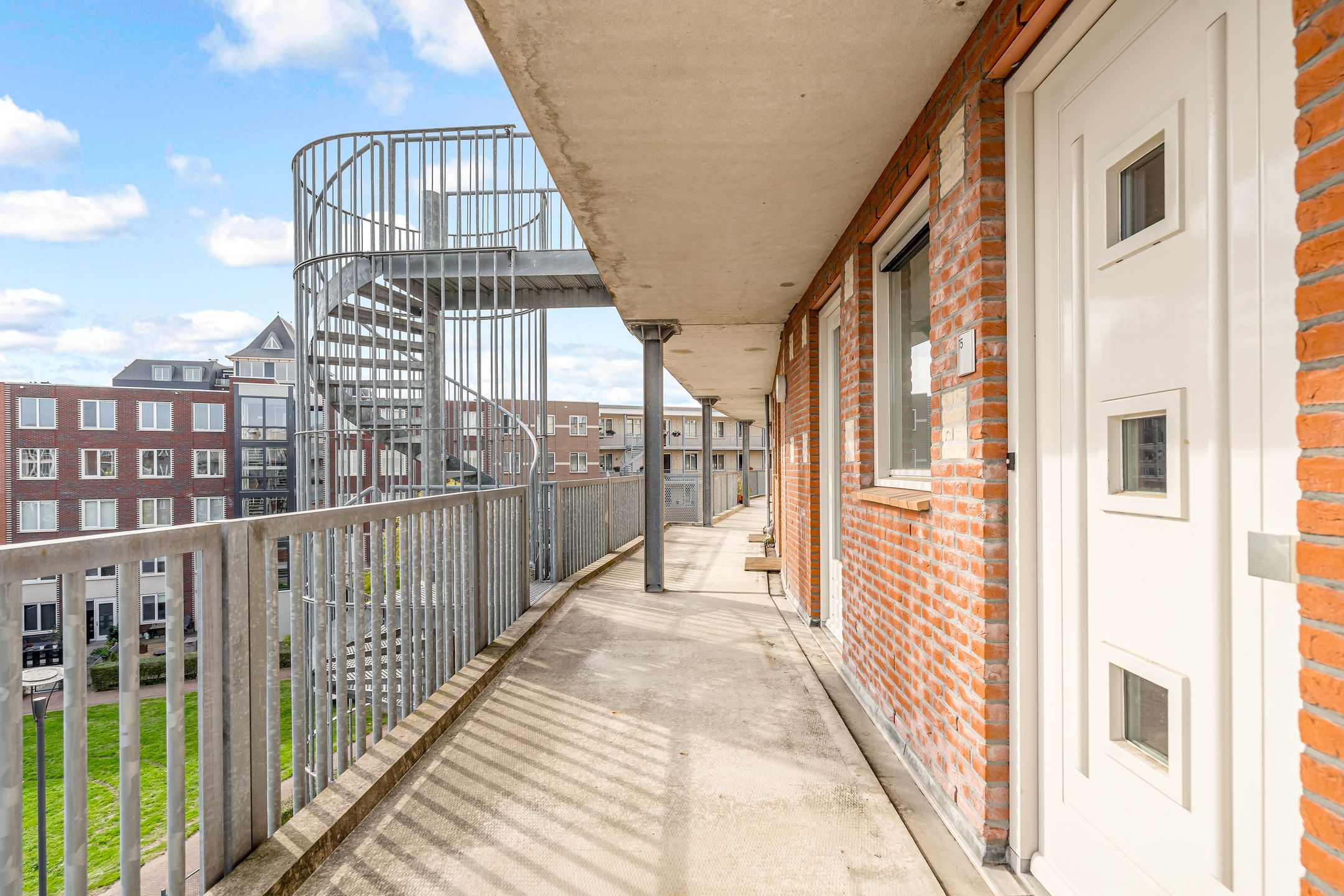 Foto 18 van Frontonstraat 75