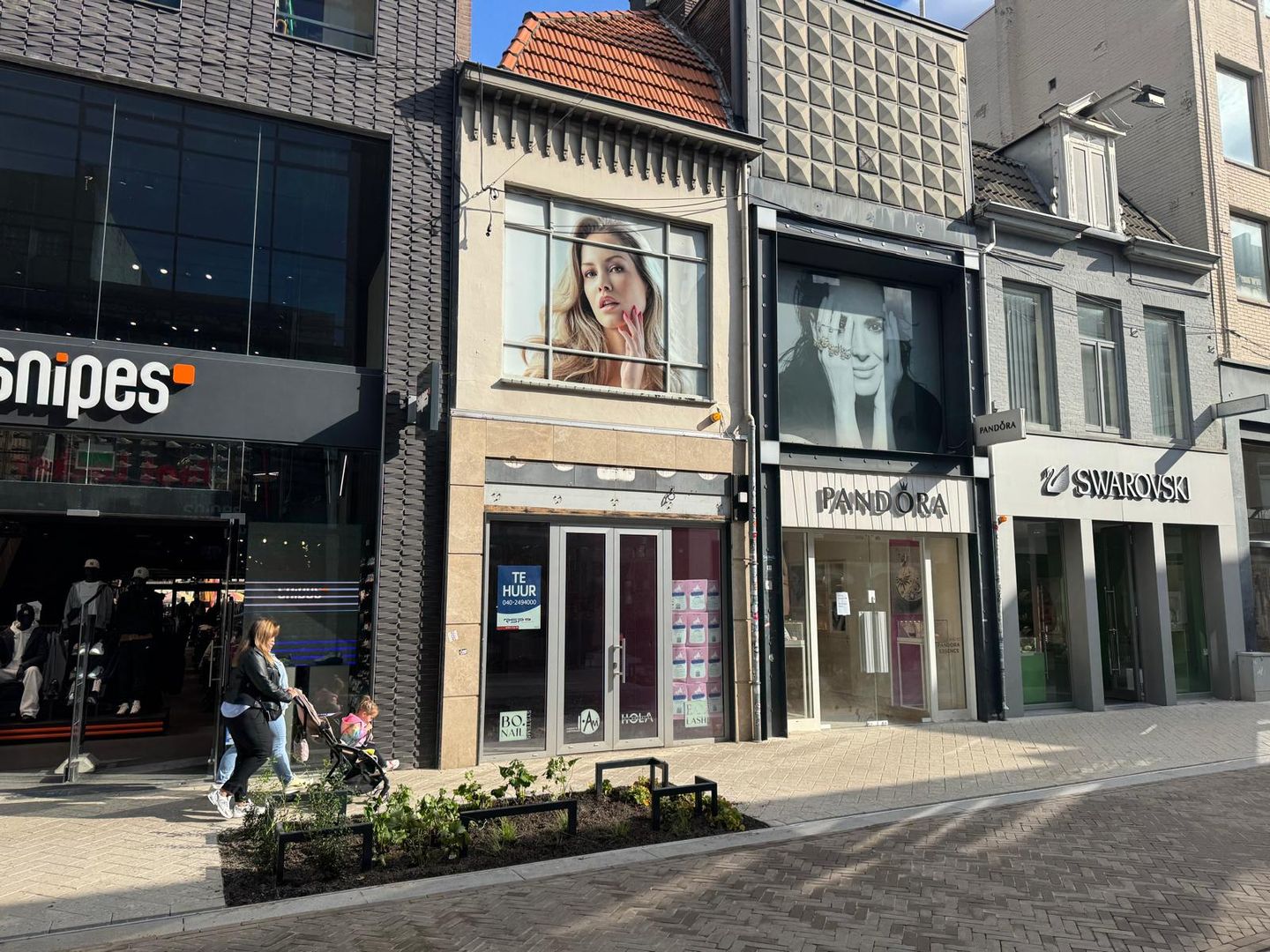View photo 2 of Rechtestraat 9