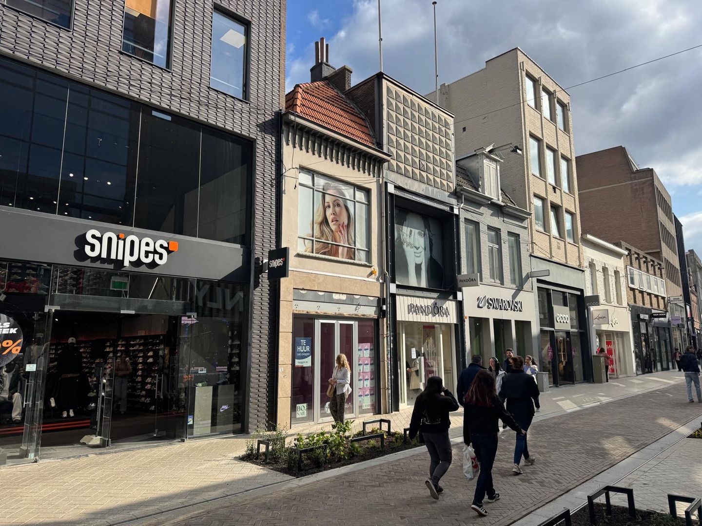 View photo 3 of Rechtestraat 9