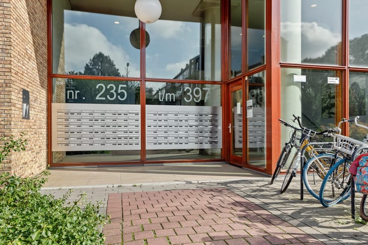 Photo 8 of Klaroenstraat 253