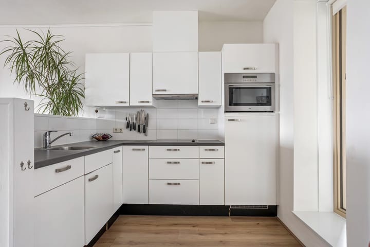 Photo 4 of Klaroenstraat 253