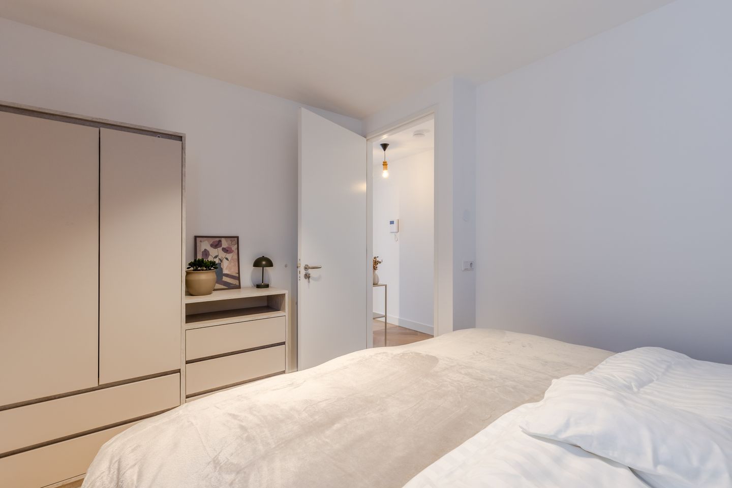 Photo 14 of Hoofdweg 1197-C