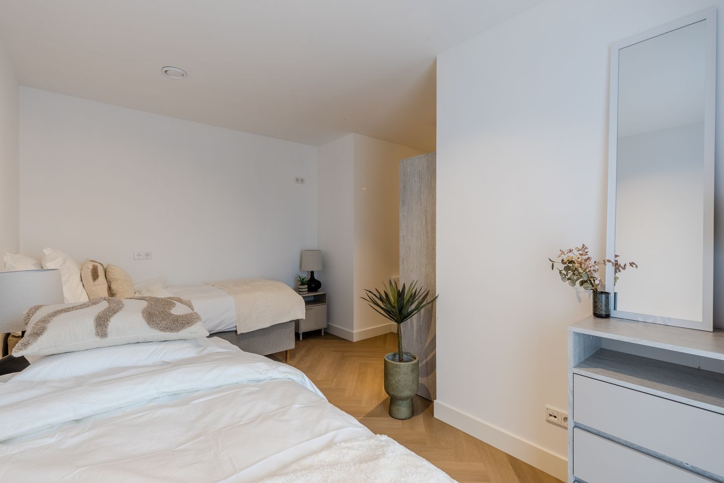 Photo 20 of Hoofdweg 1197-C